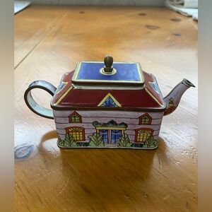 Kelvin Chen Teapot